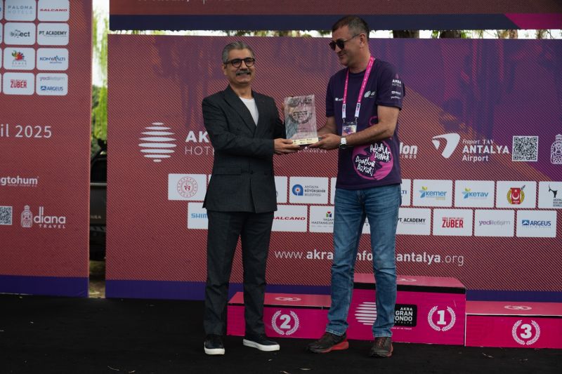 AKRA Gran Fondo’da pedallar dostluk için döndü (11).jpg